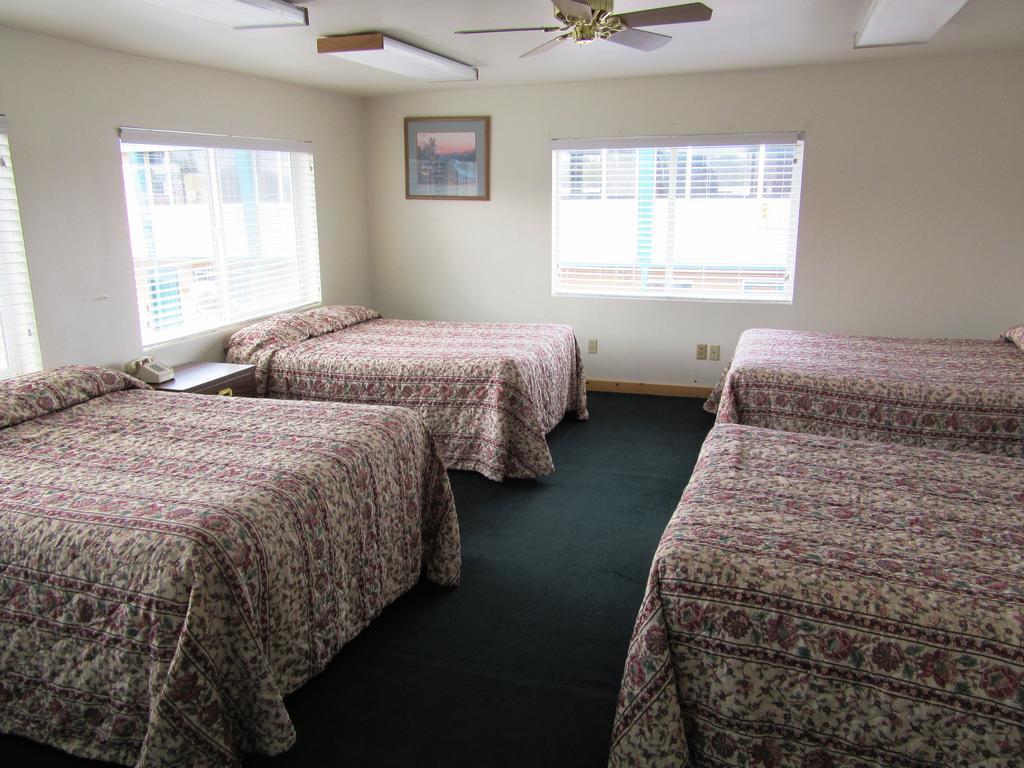 ווסט ילוסטון Yellowstone Country Inn מראה חיצוני תמונה