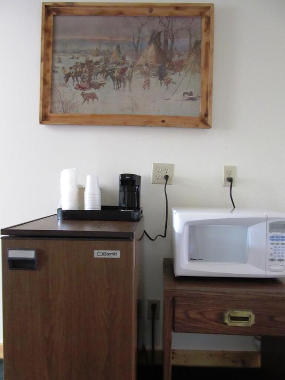 ווסט ילוסטון Yellowstone Country Inn חדר תמונה