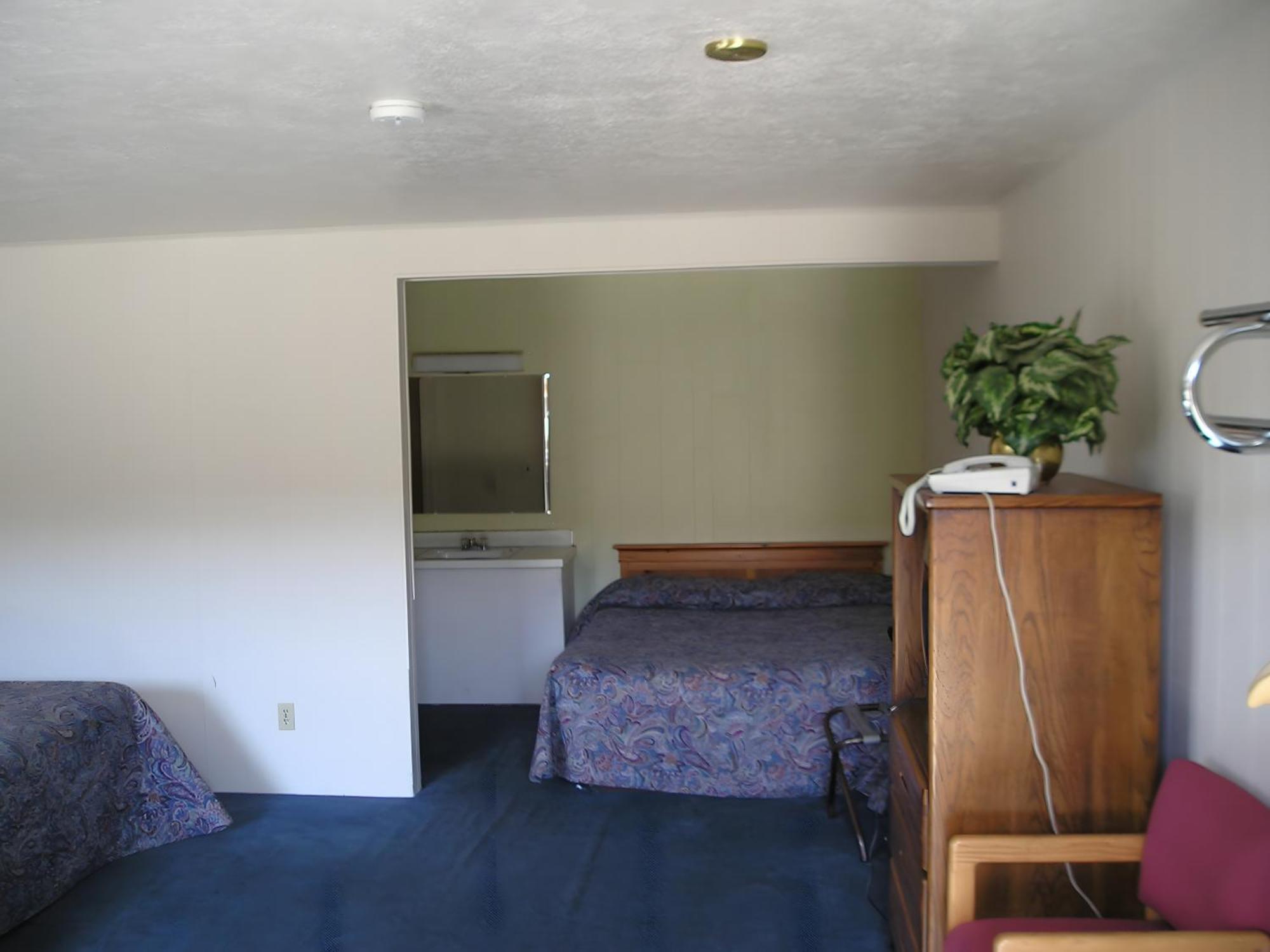 ווסט ילוסטון Yellowstone Country Inn מראה חיצוני תמונה